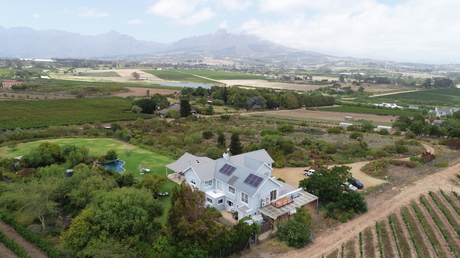 4 Bedroom Property for Sale in Raithby Western Cape